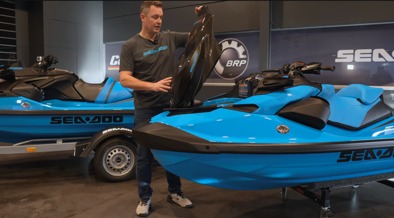 Sea-Doo RXP-X rangement coffre avant