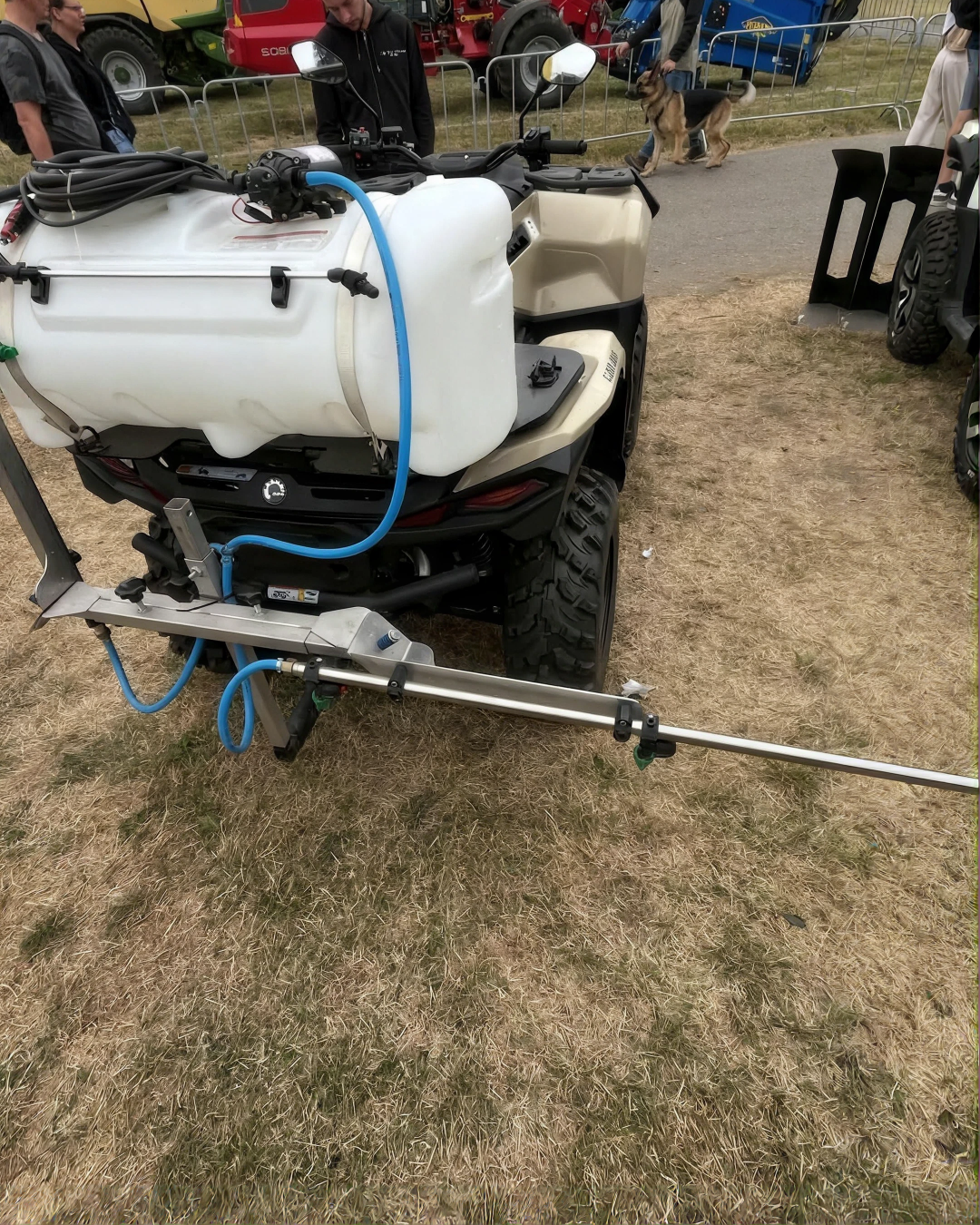 Quad Can-Am vue cuve pulvérisation Libramont