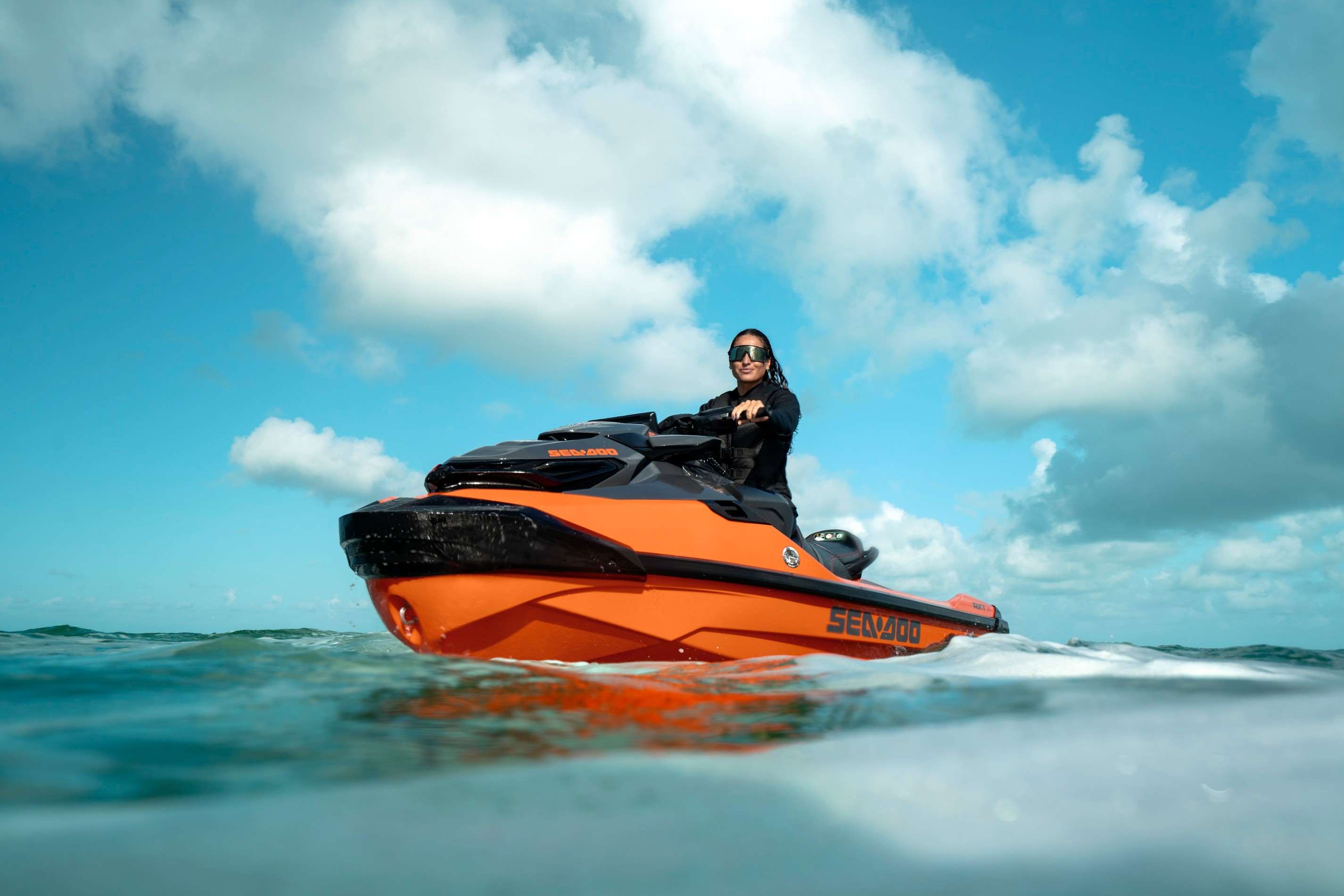 SEA-MY27-PWC-RXTX-LIFE-06784-RGB