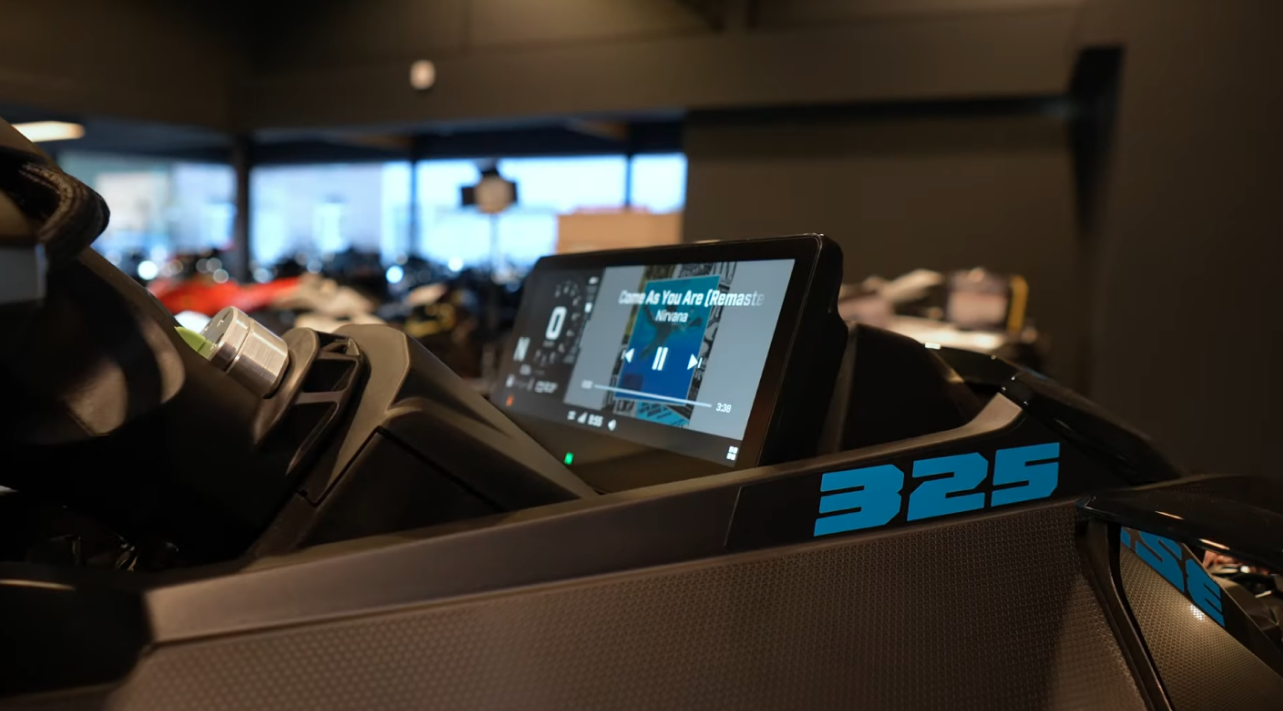 Sea-Doo écran 10,25_ BRP Connect